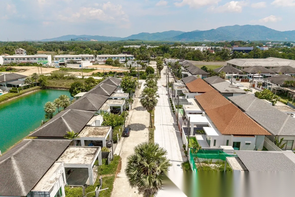 3 Bedroom Villa for sale at Ananda Lake View complex · Thep Krasattri · Pool View — photo 53