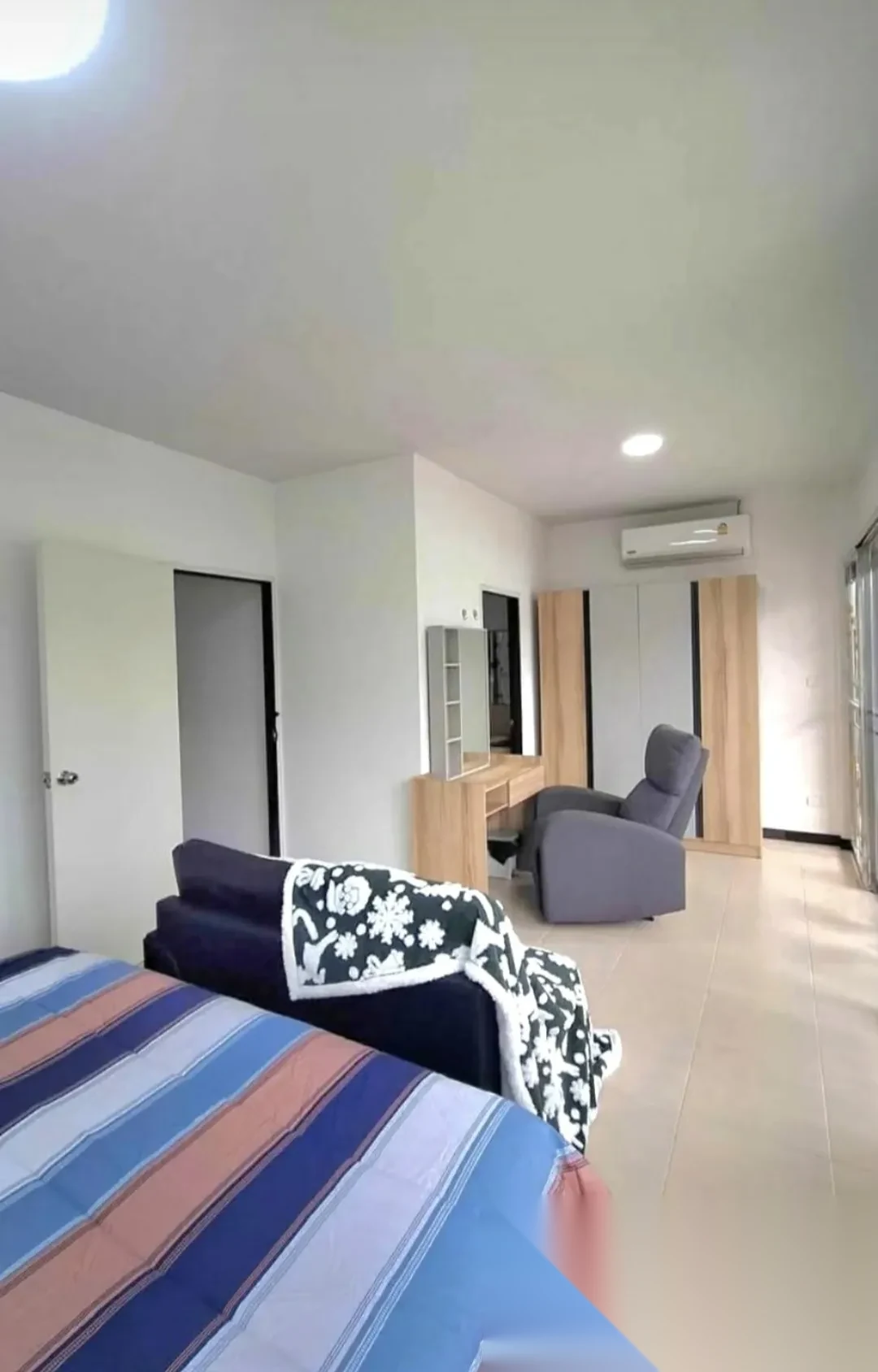 3 Bedroom Townhouse for rent at Phuket Grandville Village complex · Si Sunthon · Garden View — photo 12