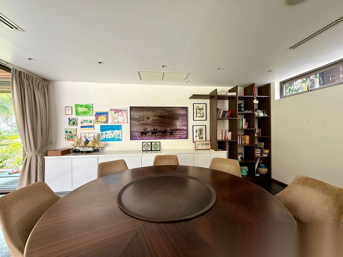 Вилла 5BR в комплексе Layan Hills Estate · Си Сунтон · Вид на бассейн — фото 5