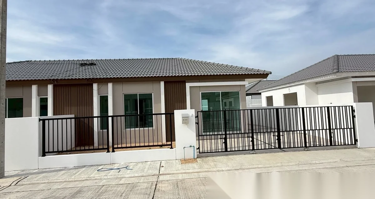 3 Bedroom House for rent at Pruksa Ville Thalang-Thepkasattri complex · Thep Krasattri · Garden View — photo 2