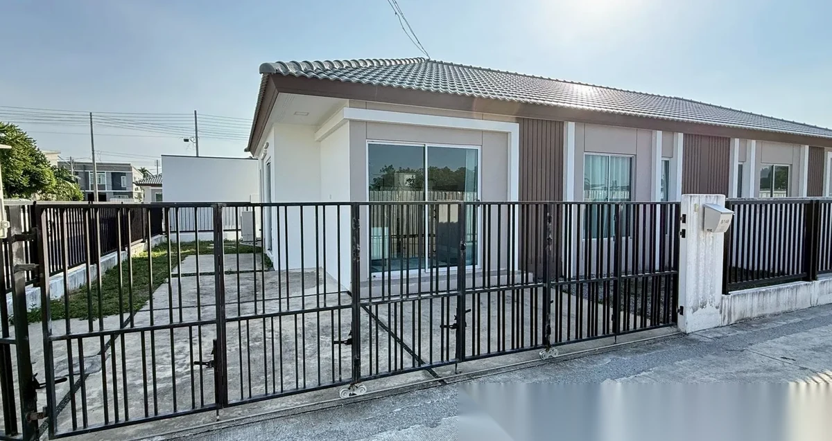 3 Bedroom House for rent at Pruksa Ville Thalang-Thepkasattri complex · Thep Krasattri · Garden View — photo 2