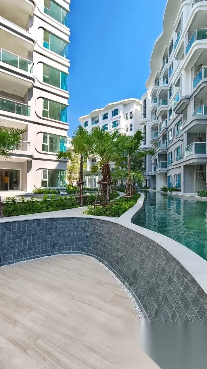 Апартаменты 1BR в ЖК The Title Serenity Naiyang · Саку · Выход к бассейну — фото 12