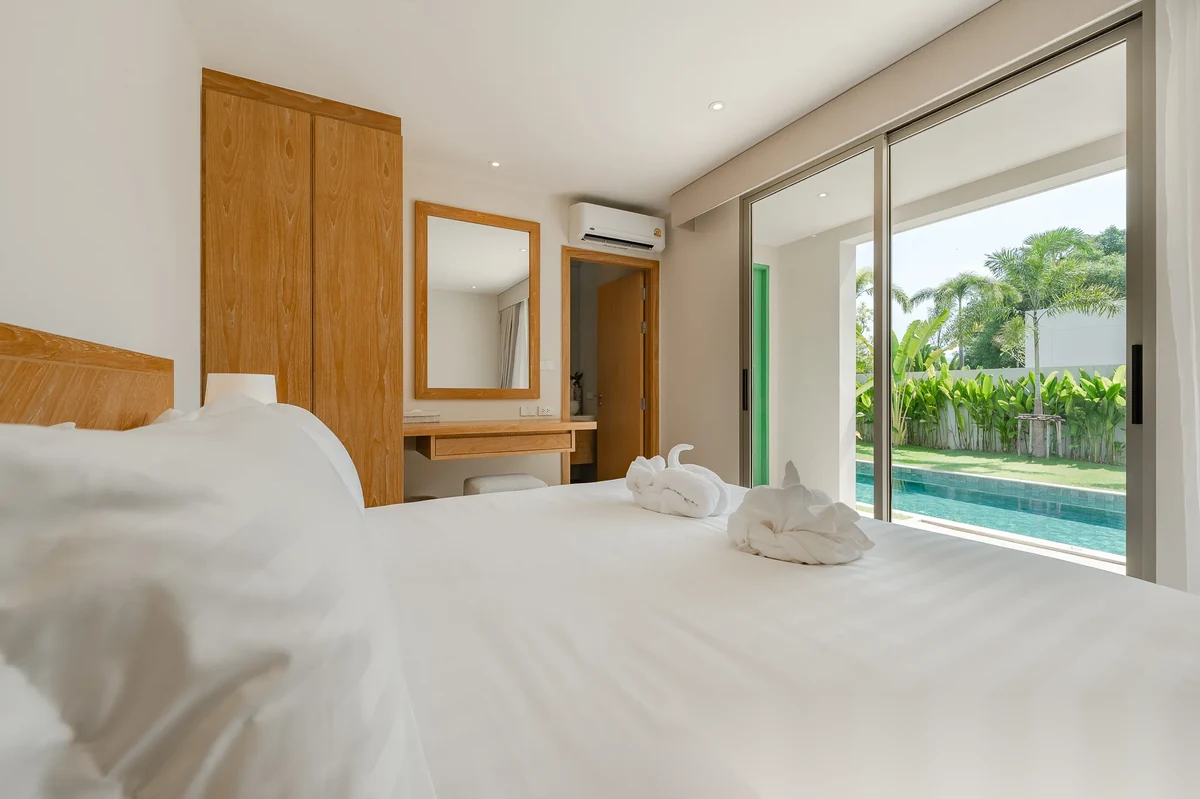 4 Bedroom Villa for rent at Trichada Essence complex · Thep Krasattri · Pool View — photo 9