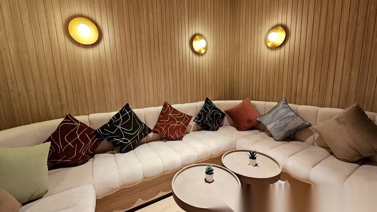 Studio Apartment for rent at The Cube Amaze complex · Si Sunthon · Pool View — photo 4