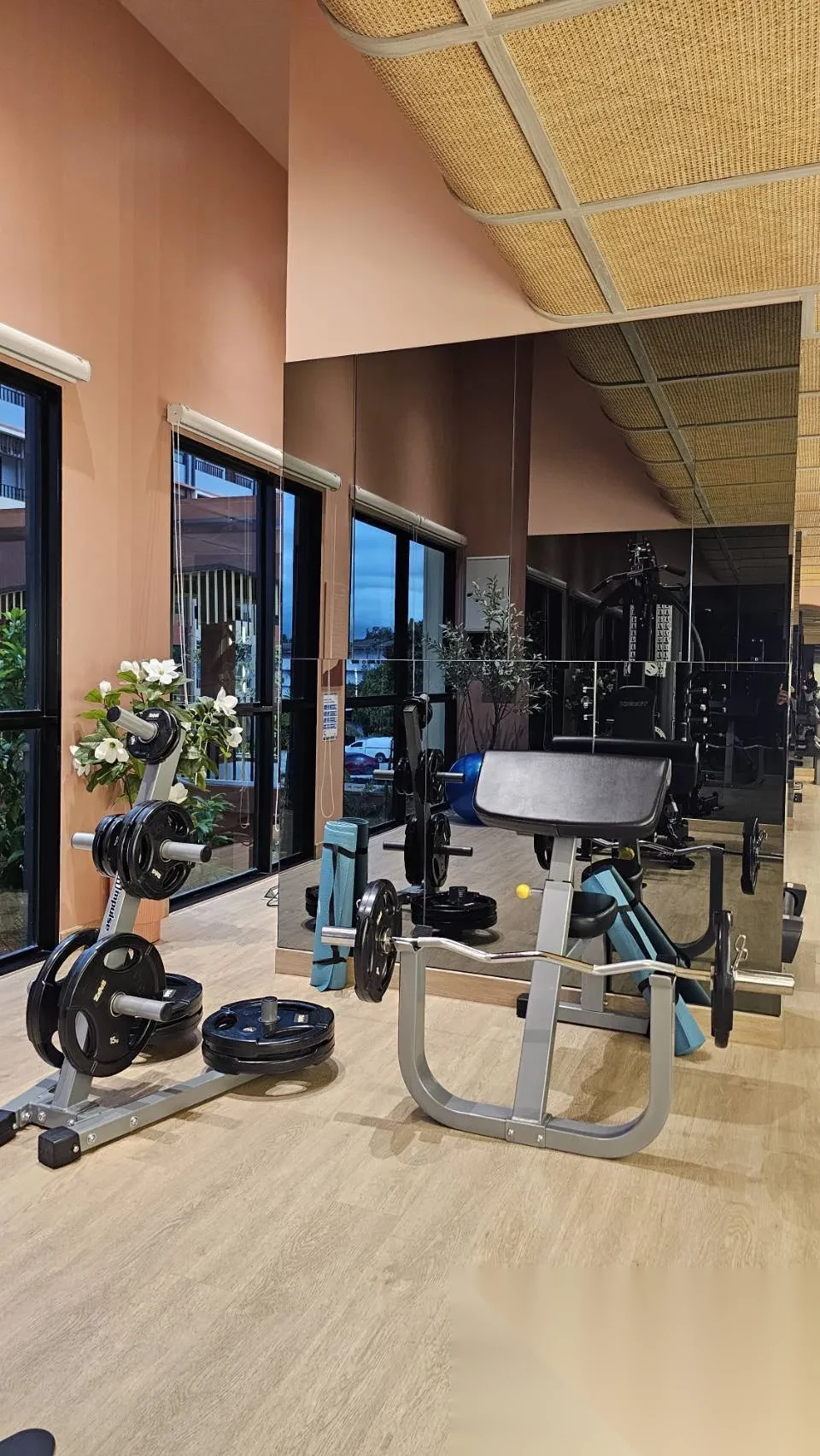 Studio Apartment for rent at The Cube Amaze complex · Si Sunthon · Pool View — photo 8