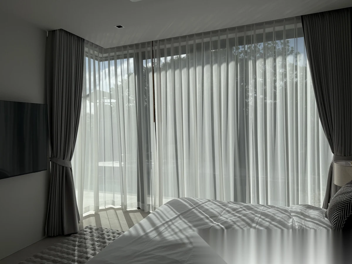 4 Bedroom House for rent at Botanica Modern Loft II complex · Si Sunthon · Sea View — photo 4