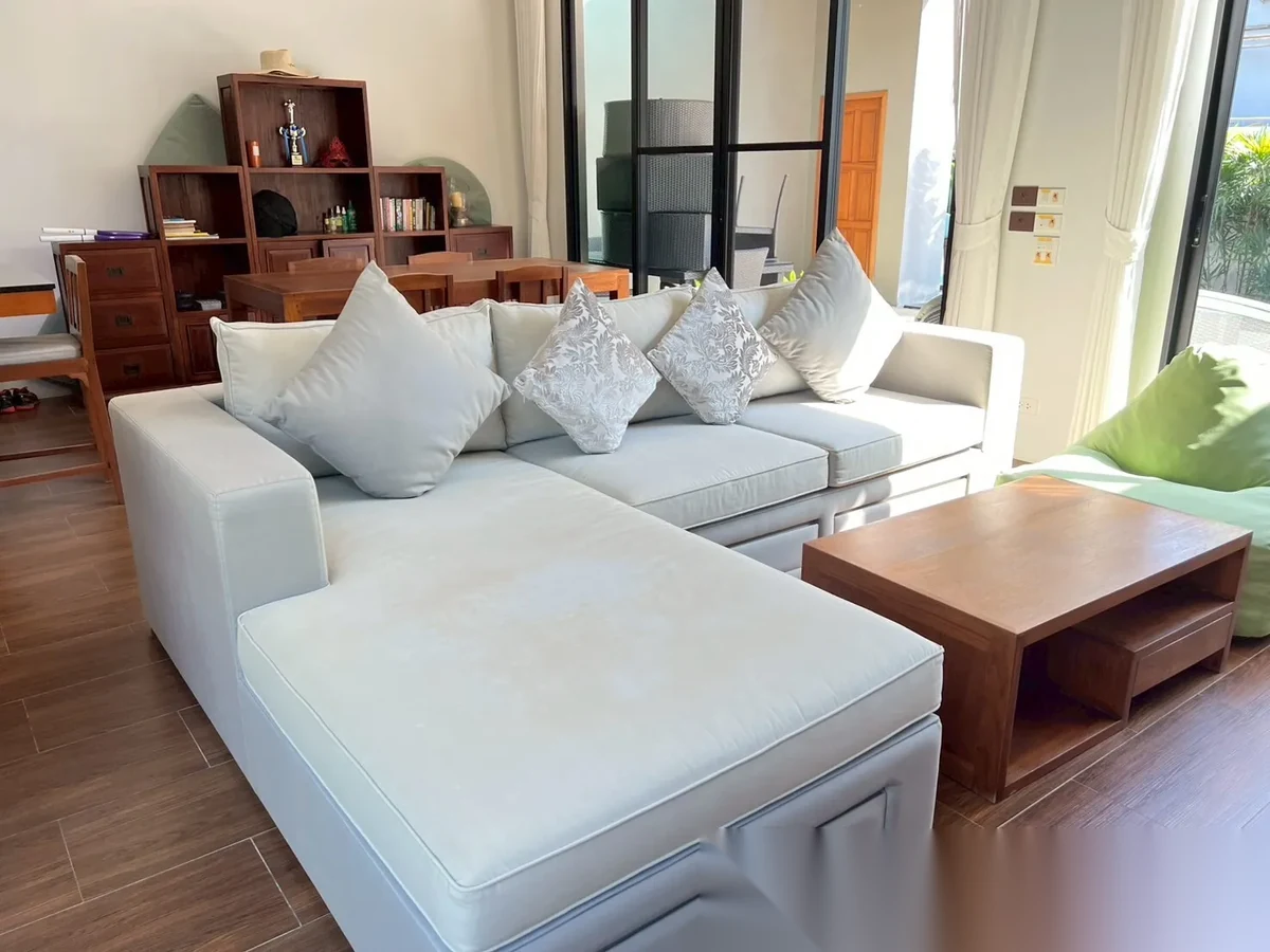 Вилла 2BR в комплексе Nai Harn Baan Bua · Раваи · Вид на бассейн — фото 4