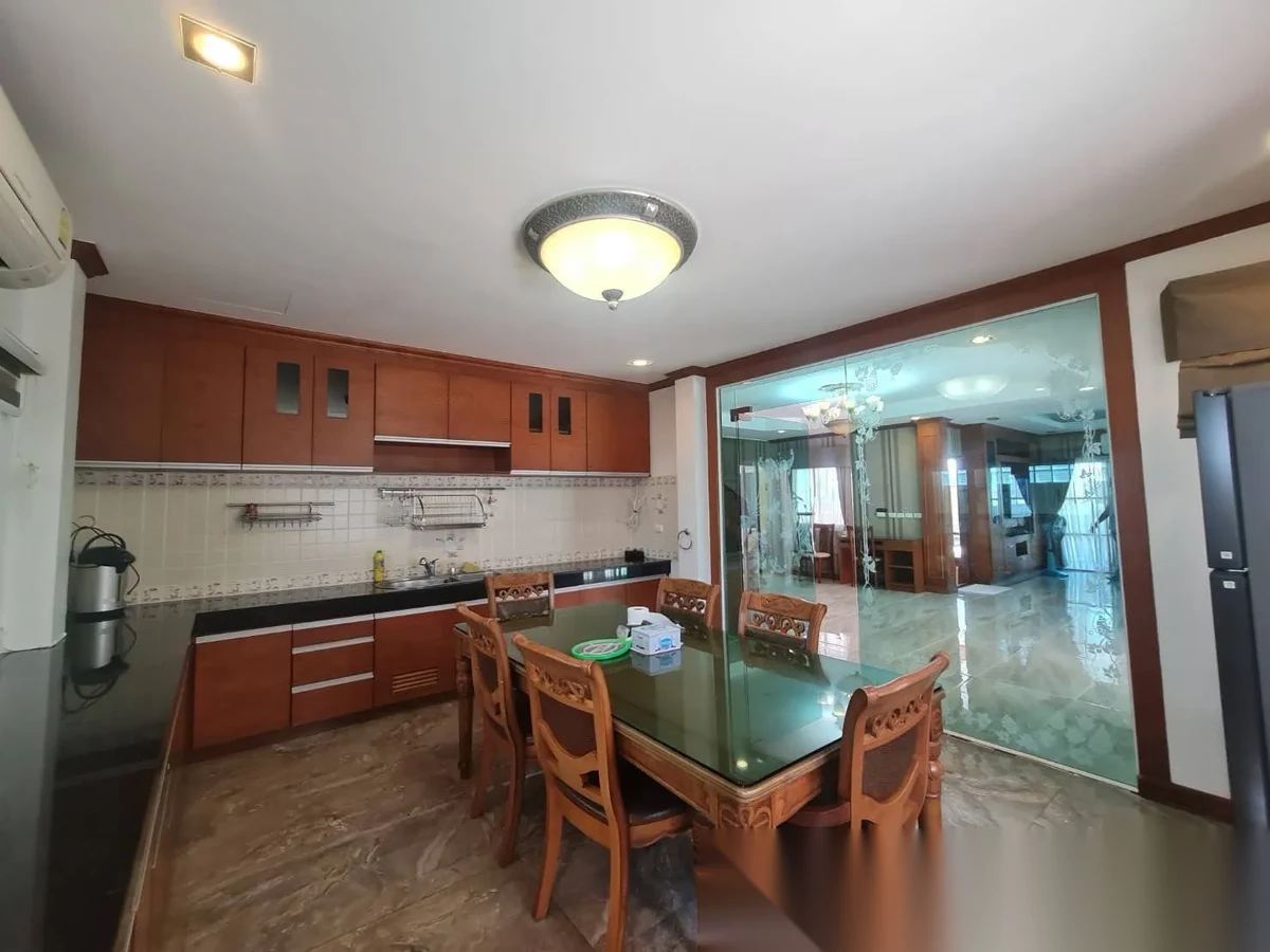5 Bedroom House for rent at Eakandaburi Village complex · Chalong — photo 4