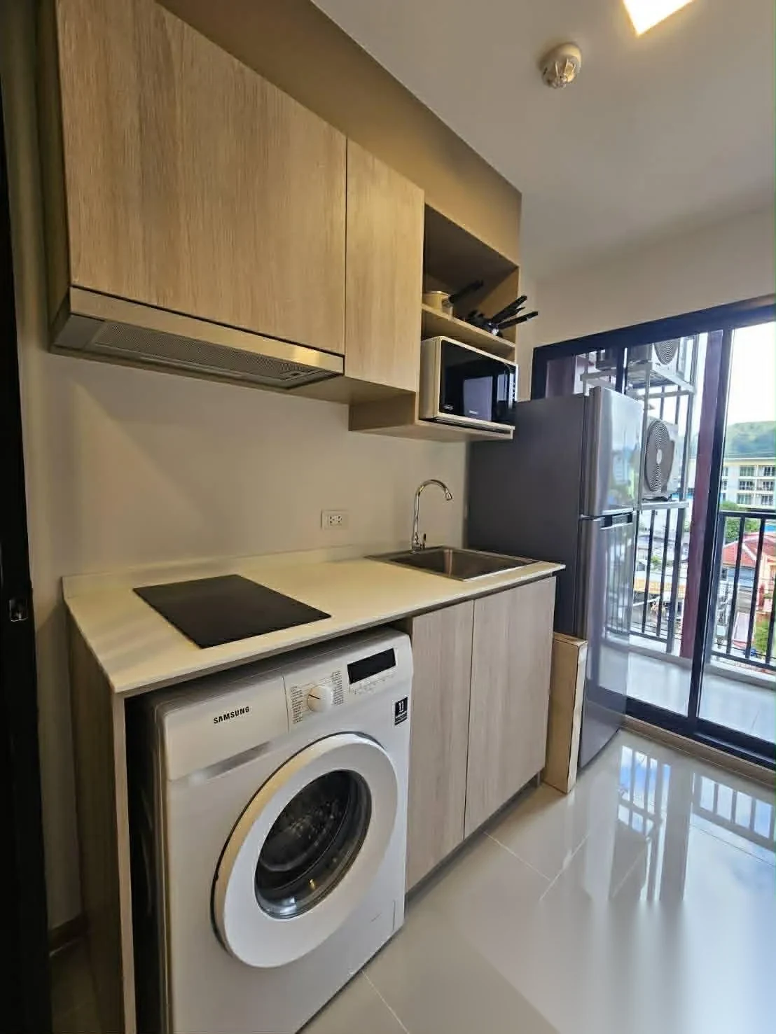 Апартаменты 1BR в ЖК THE BASE Bukit · Вичит · Вид на бассейн — фото 2