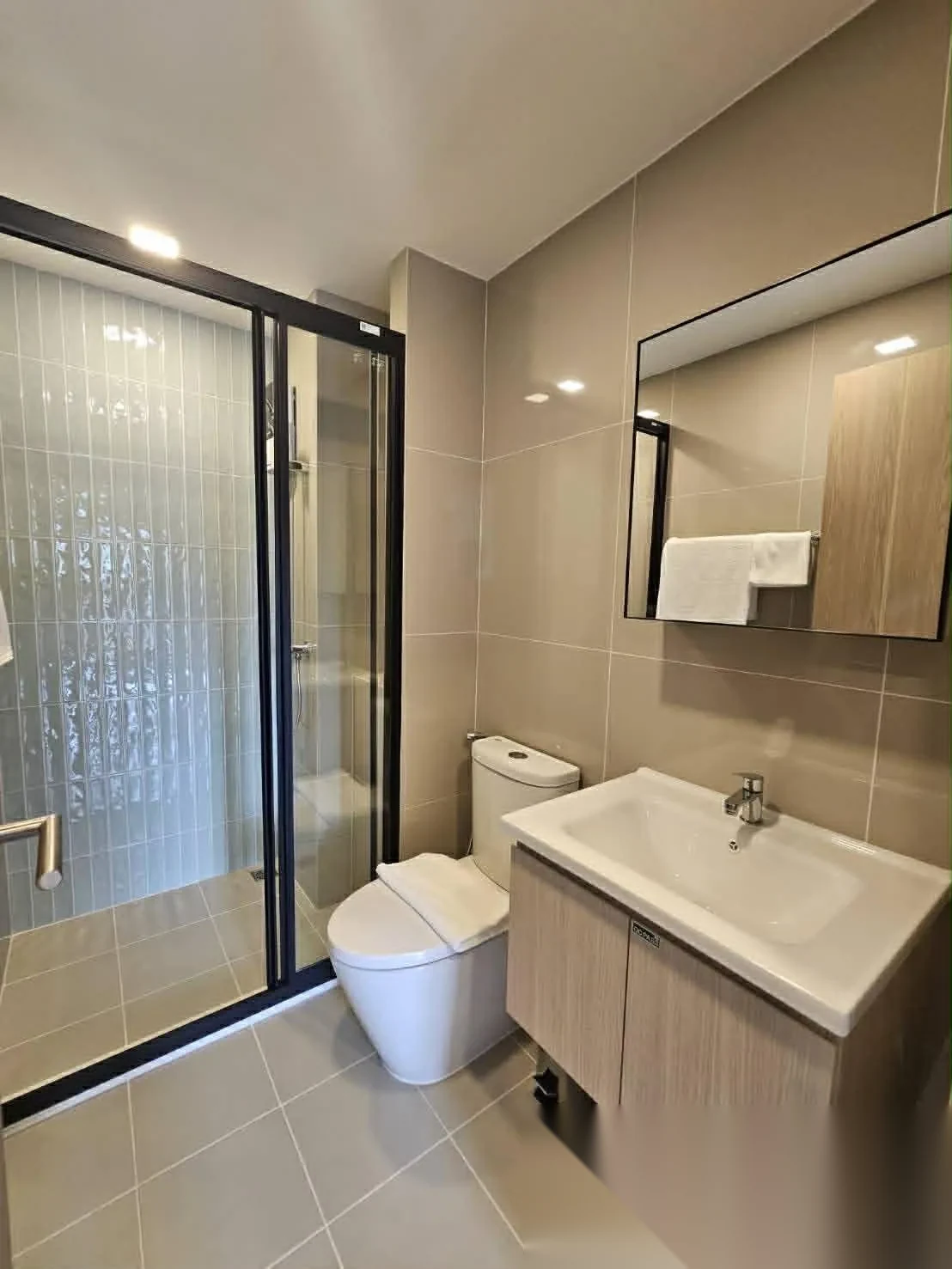 Апартаменты 1BR в ЖК THE BASE Bukit · Вичит · Вид на бассейн — фото 4