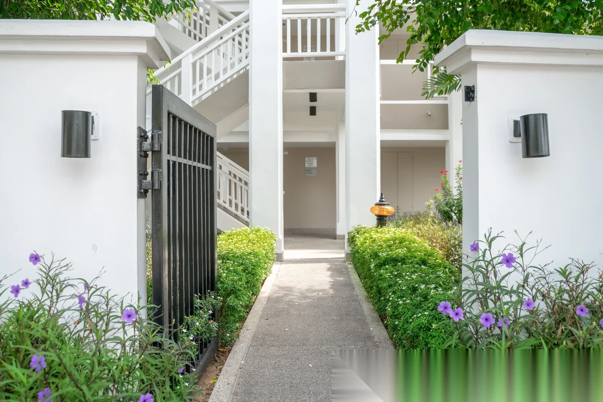 2 Bedroom Apartment for sale at Allamanda 2 & 3 Condominium complex · Choeng Thale · Lake View — photo 10