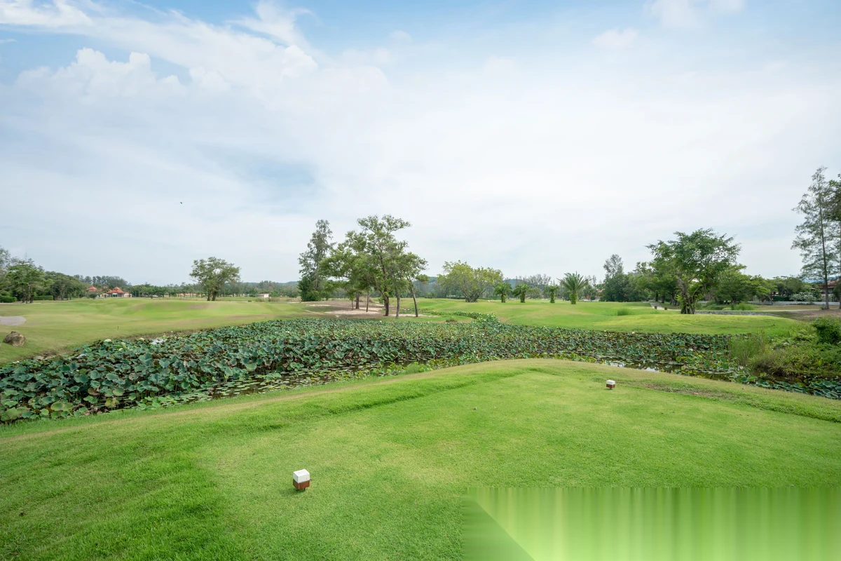 2 Bedroom Apartment for sale at Allamanda 2 & 3 Condominium complex · Choeng Thale · Lake View — photo 15