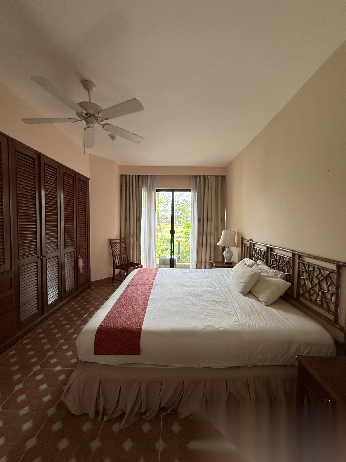 1 Bedroom Apartment for sale at Allamanda 2 & 3 Condominium complex · Choeng Thale · Garden View — photo 9