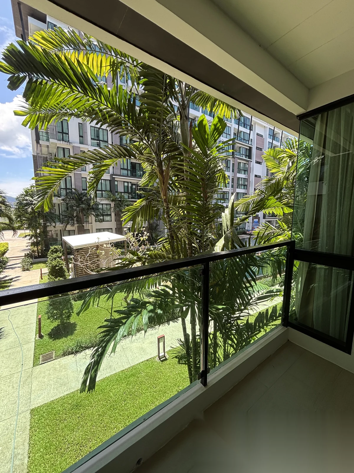 Studio Apartment for rent at Royal Lee The Terminal Phuket complex · Sakhu · Pool View — photo 5
