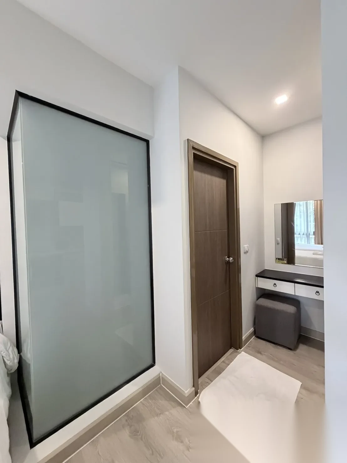 Studio Apartment for rent at Royal Lee The Terminal Phuket complex · Sakhu · Pool View — photo 11