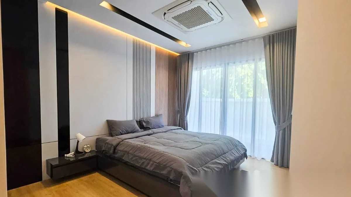 Вилла 3BR в комплексе The Passion Thalang · Теп Красаттри · Вид на бассейн — фото 3