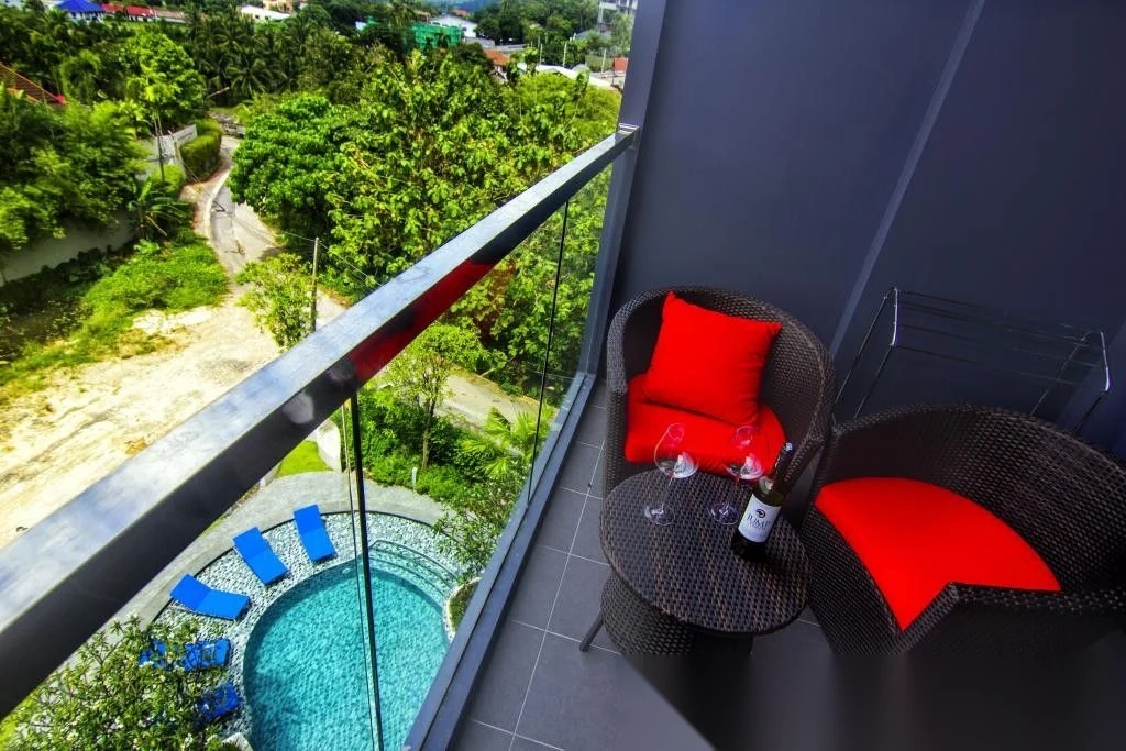 2 Bedroom Apartment for sale at Aristo 1 complex · Choeng Thale · Partial Sea View — photo 4