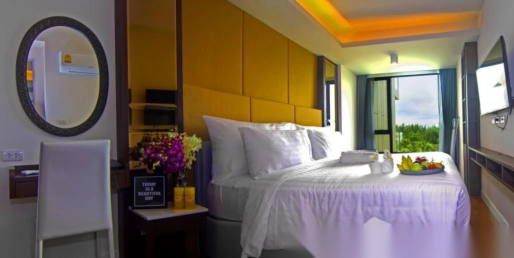 2 Bedroom Apartment for sale at Aristo 1 complex · Choeng Thale · Partial Sea View — photo 5