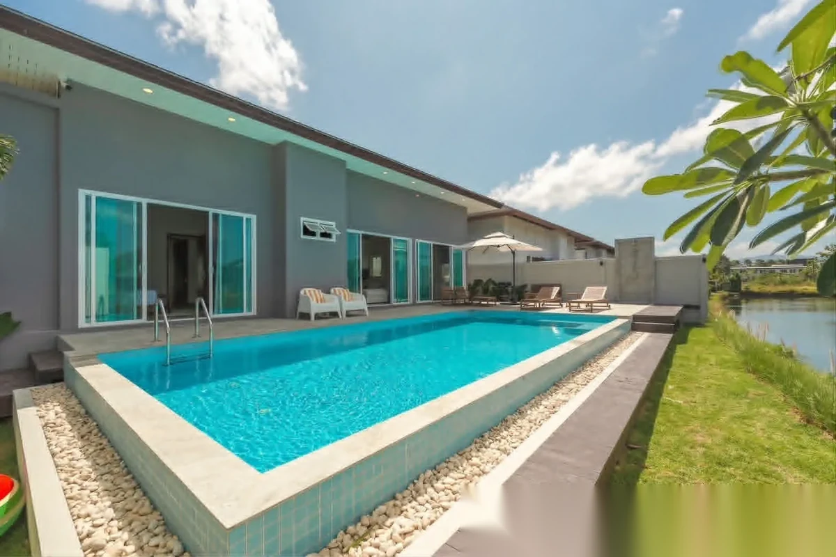 Вилла 3BR в комплексе Ananda Lake View · Теп Красаттри · Вид на озеро — фото 4