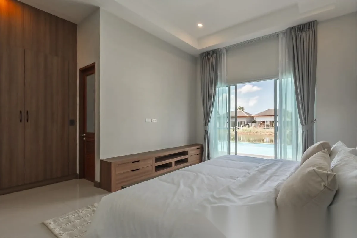 Вилла 3BR в комплексе Ananda Lake View · Теп Красаттри · Вид на озеро — фото 10