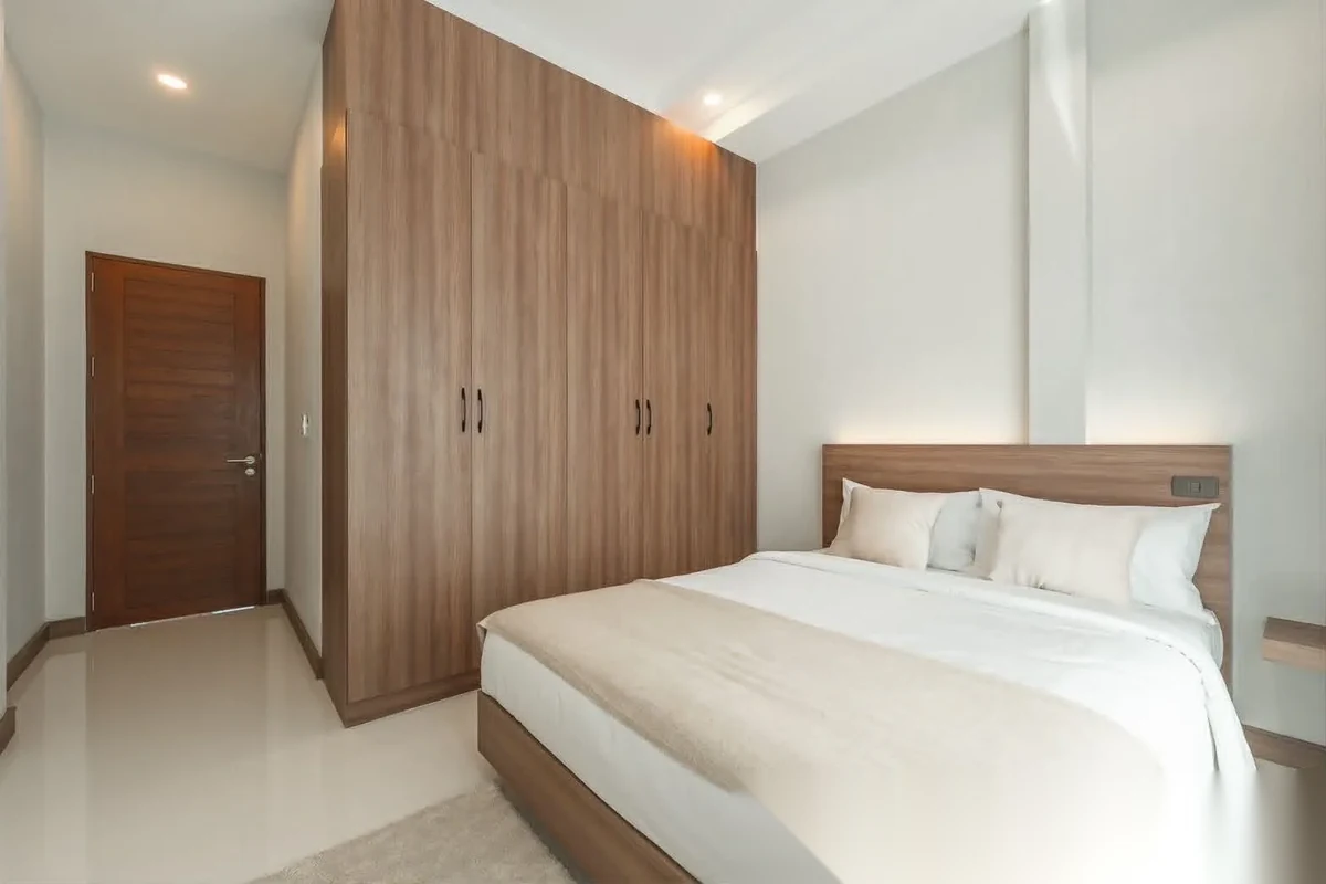 Вилла 3BR в комплексе Ananda Lake View · Теп Красаттри · Вид на озеро — фото 12