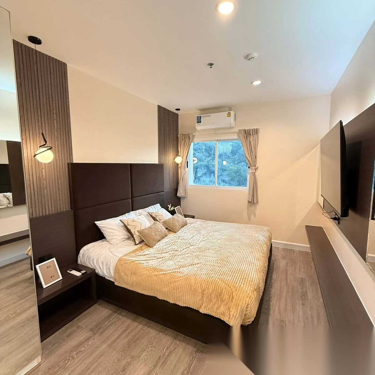 Апартаменты 1BR в ЖК The Green Places Condominium · Пхукет-таун · Выход к бассейну — фото 9