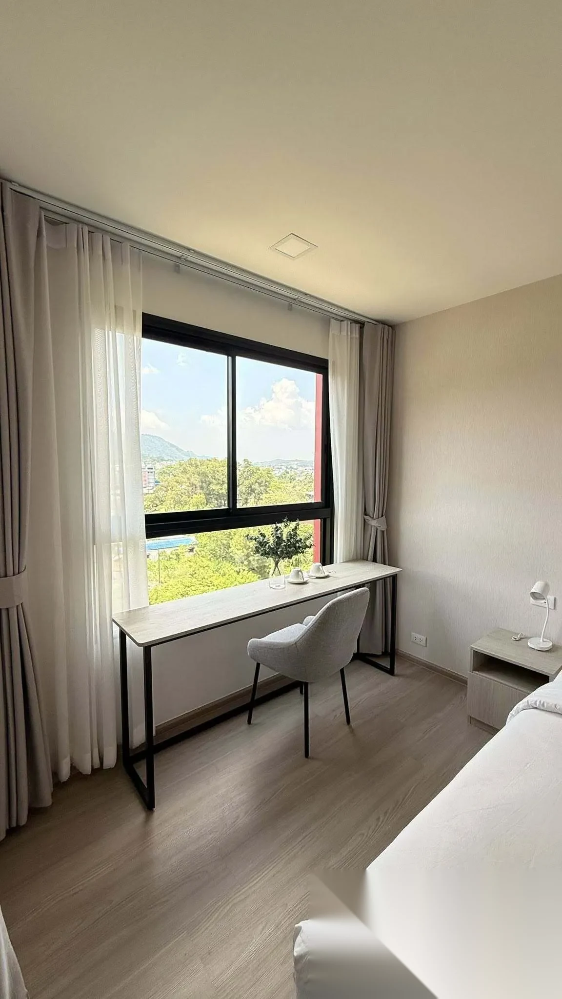 Апартаменты 1BR в ЖК THE BASE Bukit · Вичит · Вид на бассейн — фото 4