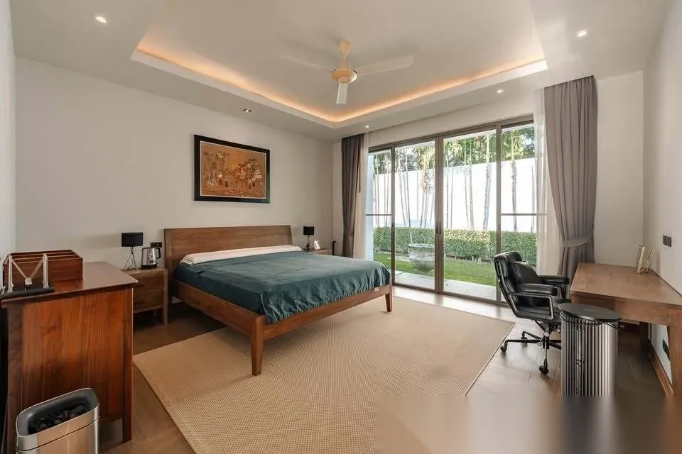 4 Bedroom Villa for rent at Anchan Grand Residence complex · Si Sunthon · Pool View — photo 3