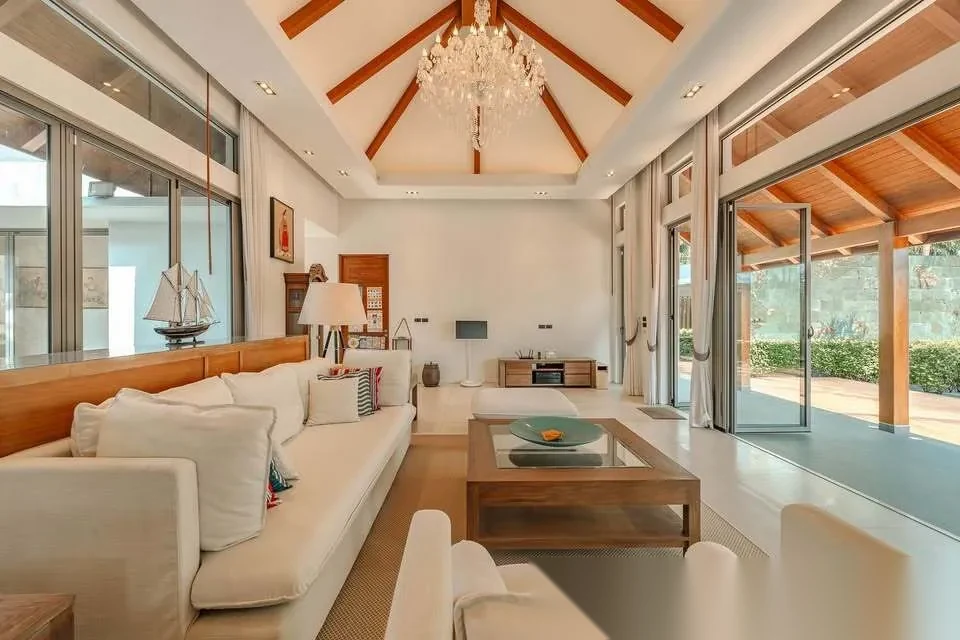 4 Bedroom Villa for rent at Anchan Grand Residence complex · Si Sunthon · Pool View — photo 6