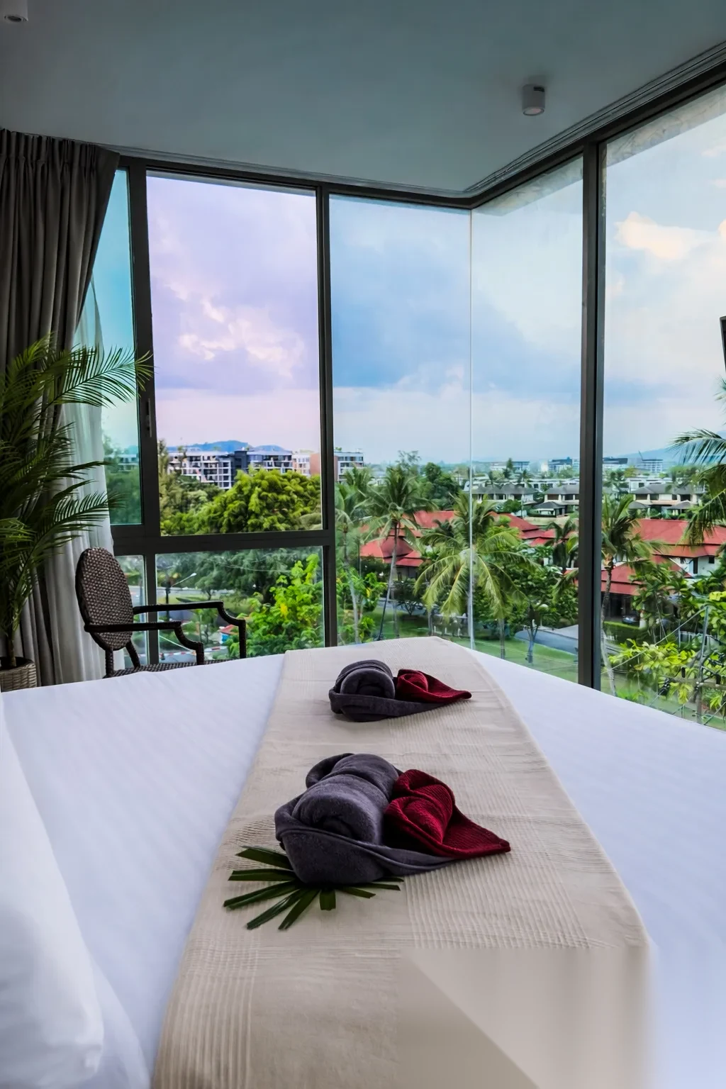 Studio Apartment for rent at Ocean Stone complex · Choeng Thale · Pool Access — photo 4
