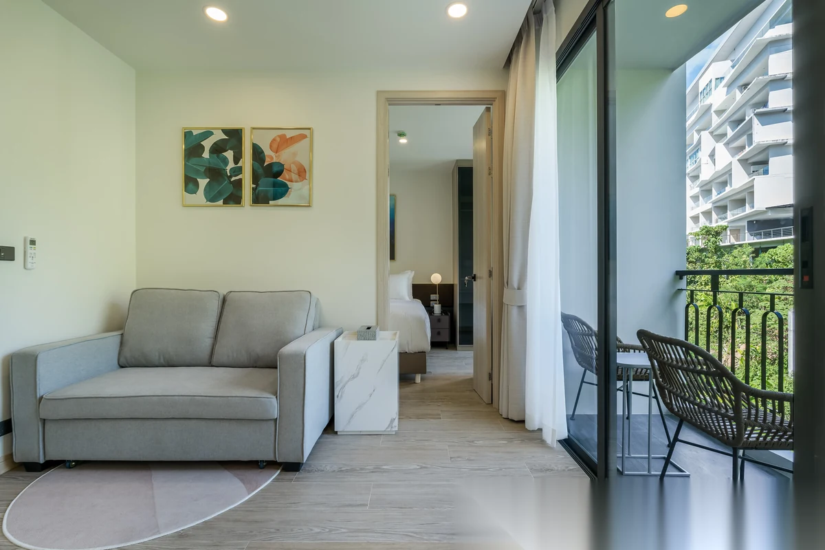 1 Bedroom Apartment for rent at Palmetto Park Condominium complex · Karon · Garden View — photo 3