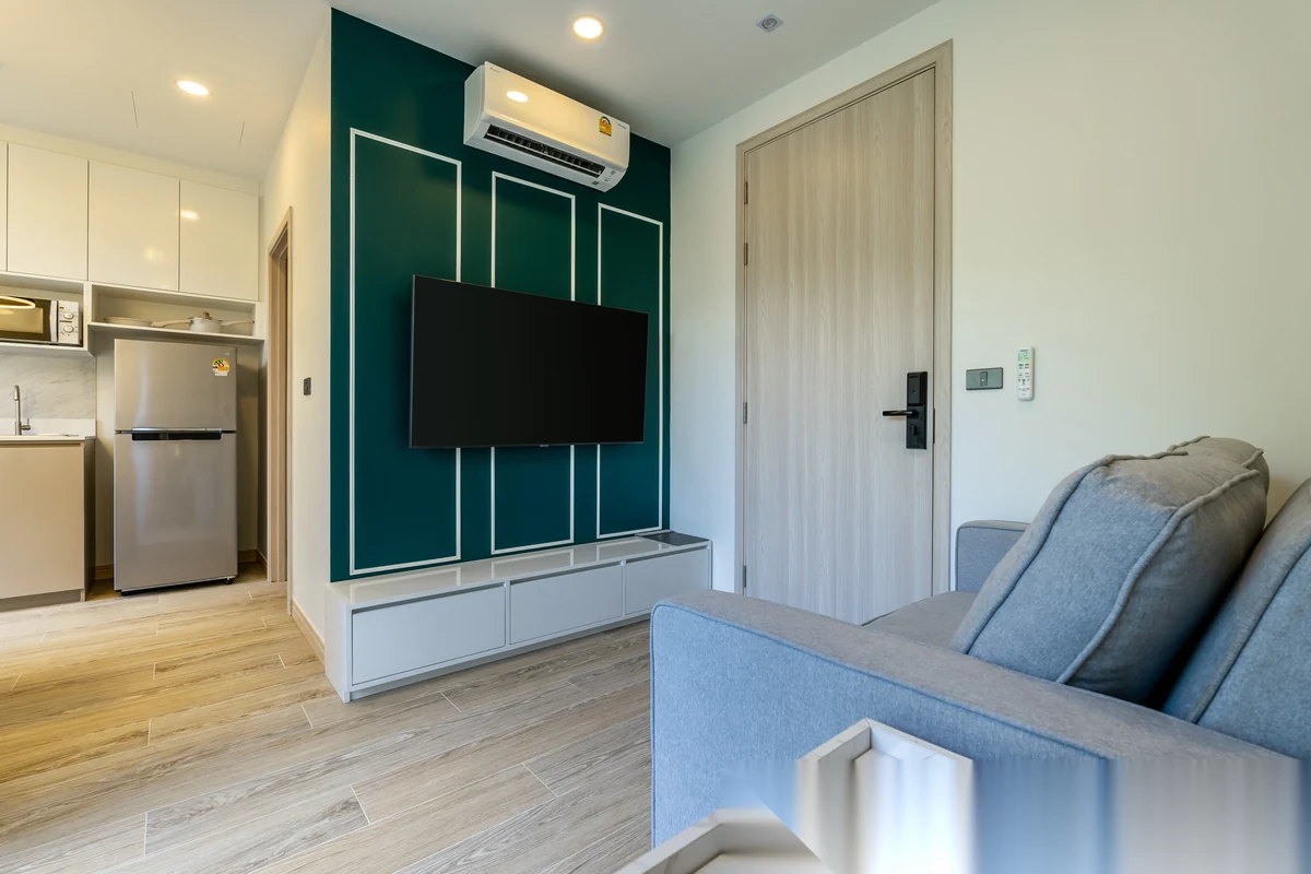 1 Bedroom Apartment for rent at Palmetto Park Condominium complex · Karon · Garden View — photo 6