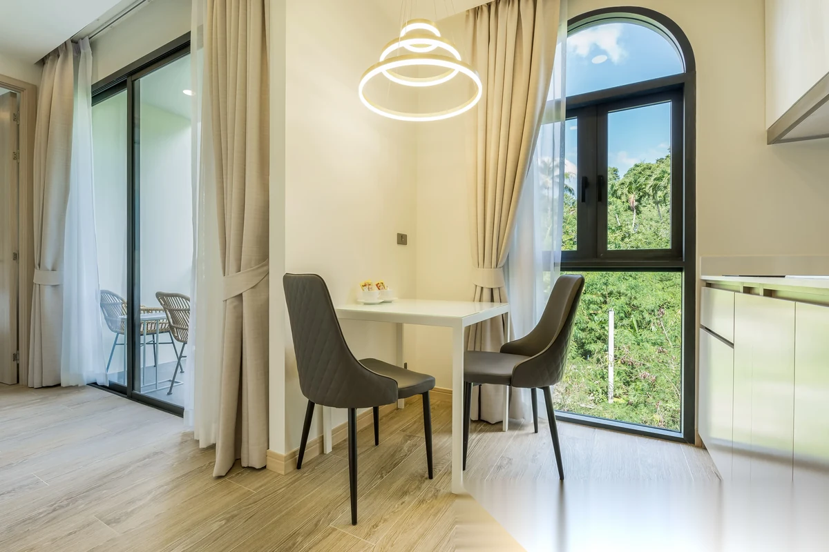 1 Bedroom Apartment for rent at Palmetto Park Condominium complex · Karon · Garden View — photo 7
