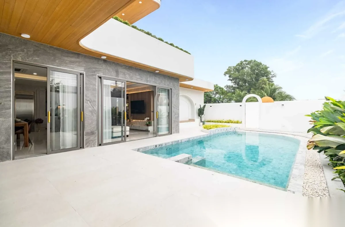 4 Bedroom Villa for rent at Sierra Vista complex · Si Sunthon · Pool View — photo 10