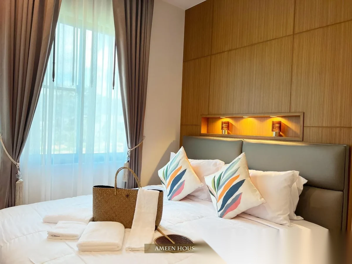 3 Bedroom Villa for rent at Ameen House complex · Si Sunthon · Pool View — photo 2
