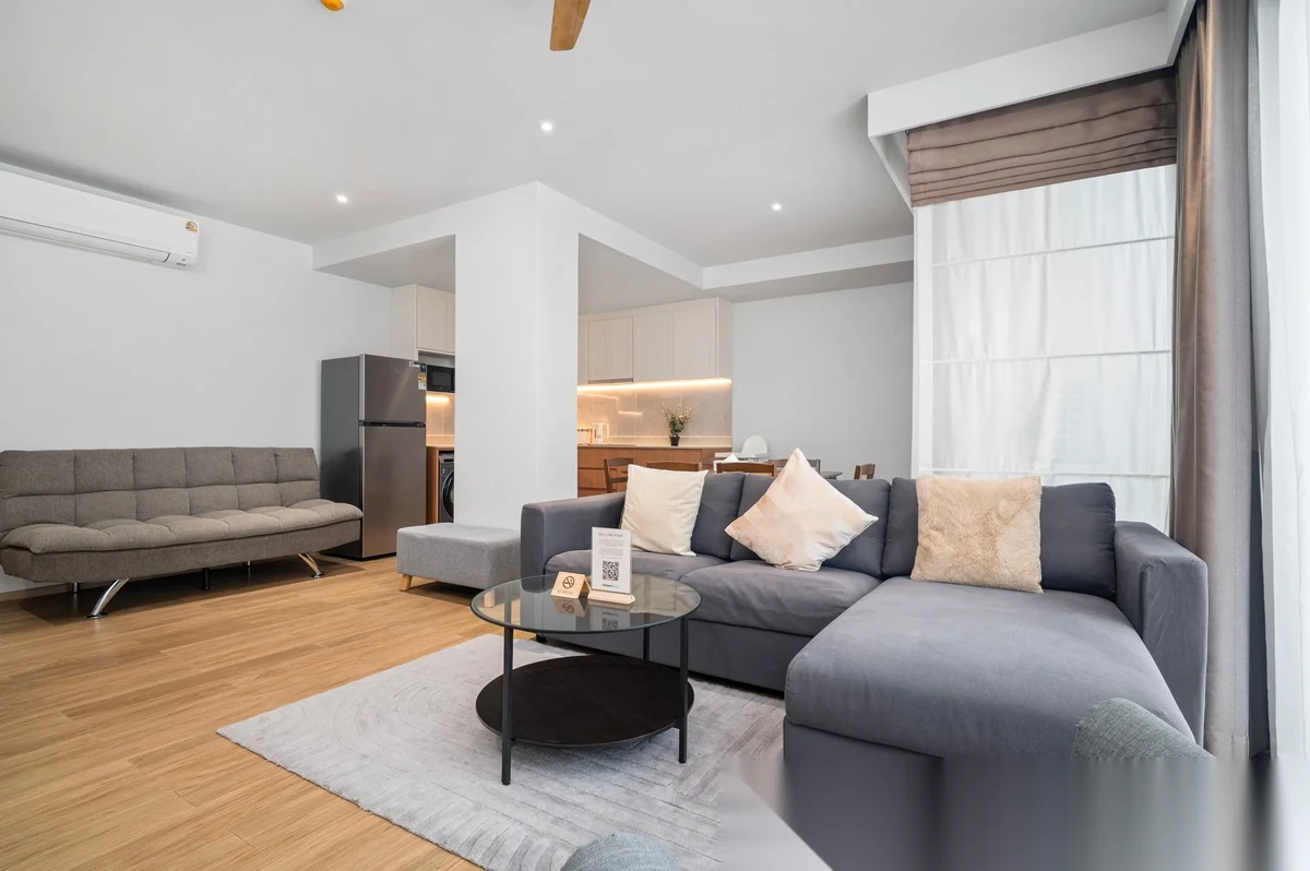 Апартаменты 1BR в ЖК Laguna Beachside · Чернг Тале / Bang Tao · Выход к бассейну — фото 7