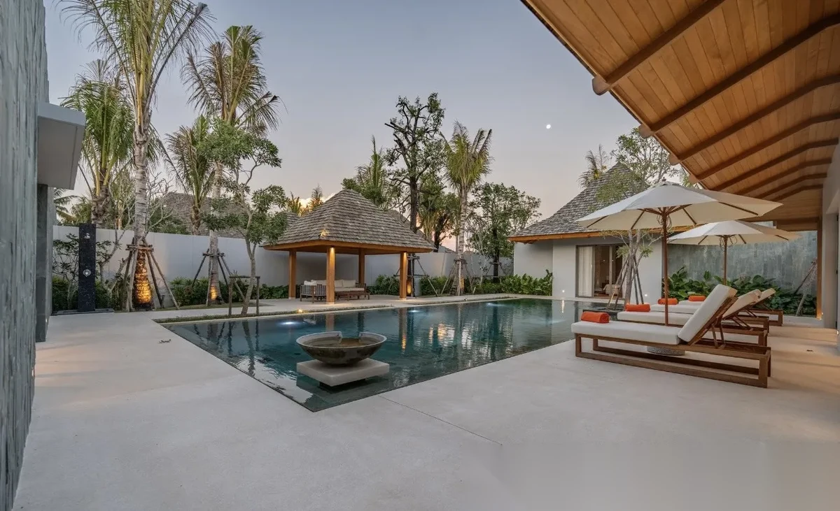 4 Bedroom Villa for rent at Anchan Tropicana complex · Thep Krasattri · Pool View — photo 9
