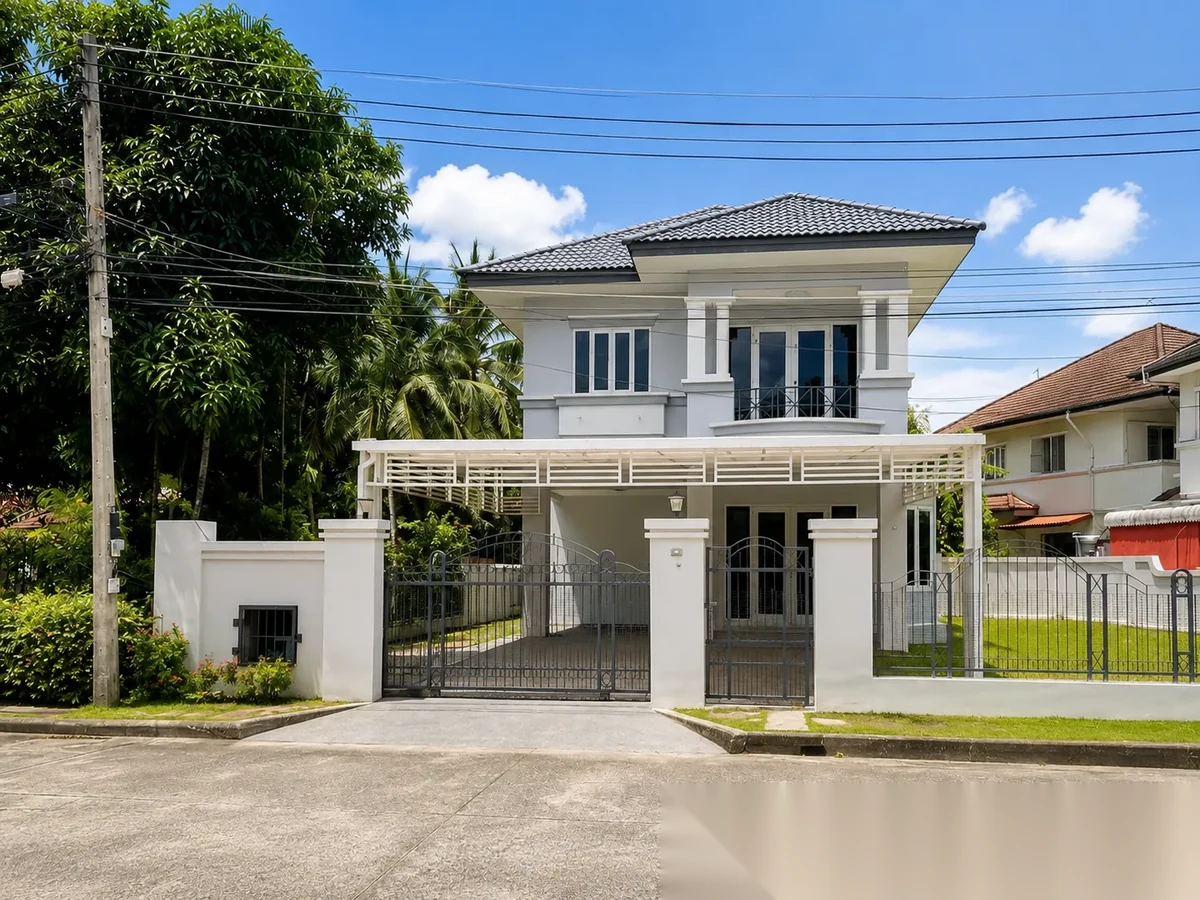 3 Bedroom House for sale at Land and Houses Park complex · Chalong · Garden View — photo 4