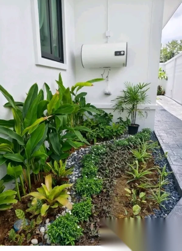 Вилла 3BR в комплексе Bhuvana Villa · Теп Красаттри · Вид на бассейн — фото 4