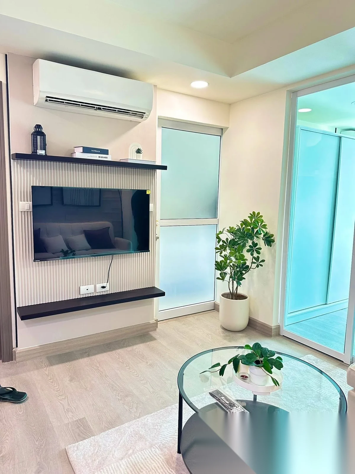 1 Bedroom Apartment for rent at Royal Place complex · Kathu · Pool View — photo 6