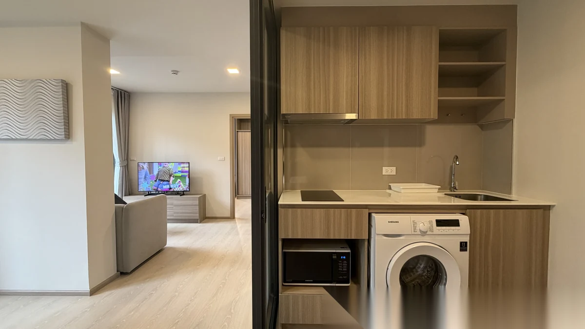 Апартаменты 2BR в ЖК The Base Rise · Вичит · Вид на бассейн — фото 12