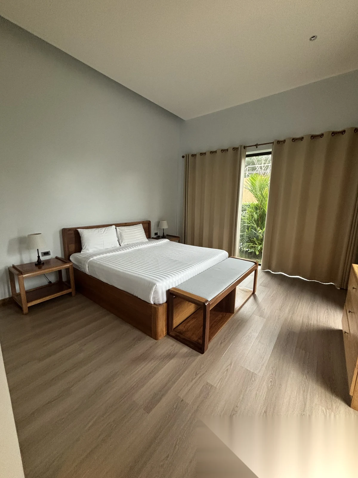 Вилла 2BR в комплексе Poom Villa · Теп Красаттри · Выход к бассейну — фото 3