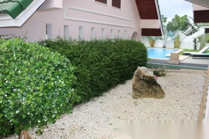Вилла 3BR в комплексе Mission Heights Village · Теп Красаттри · Вид в сад — фото 19