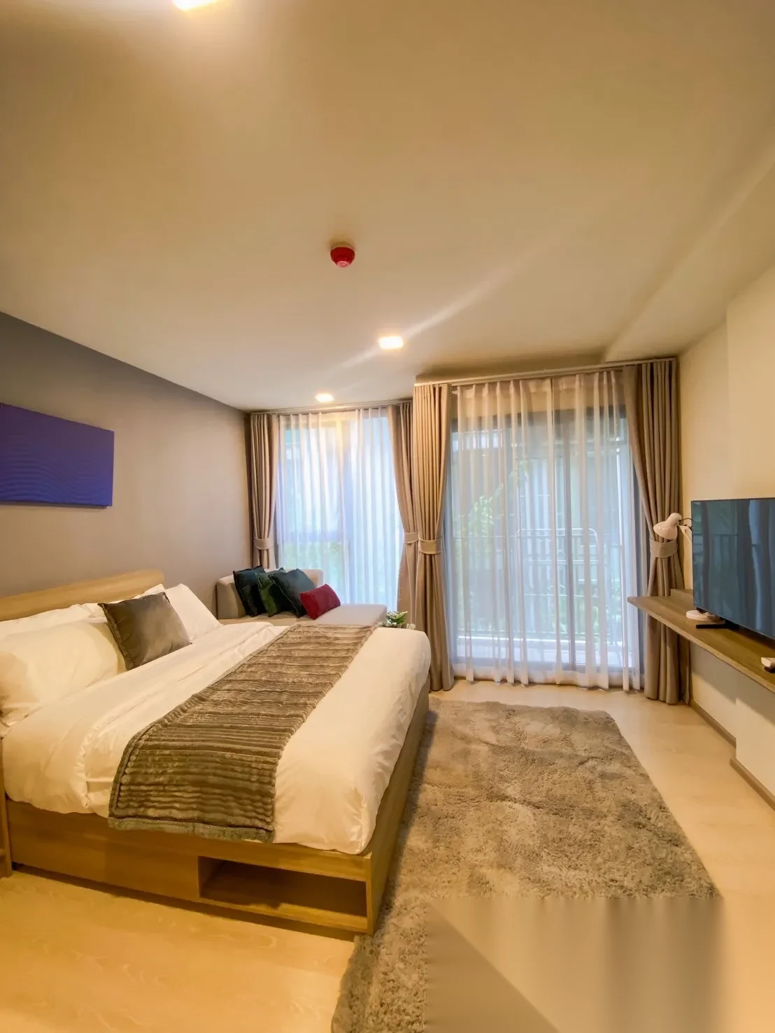 1 Bedroom Apartment for rent at The Base Rise complex · Wichit — photo 2