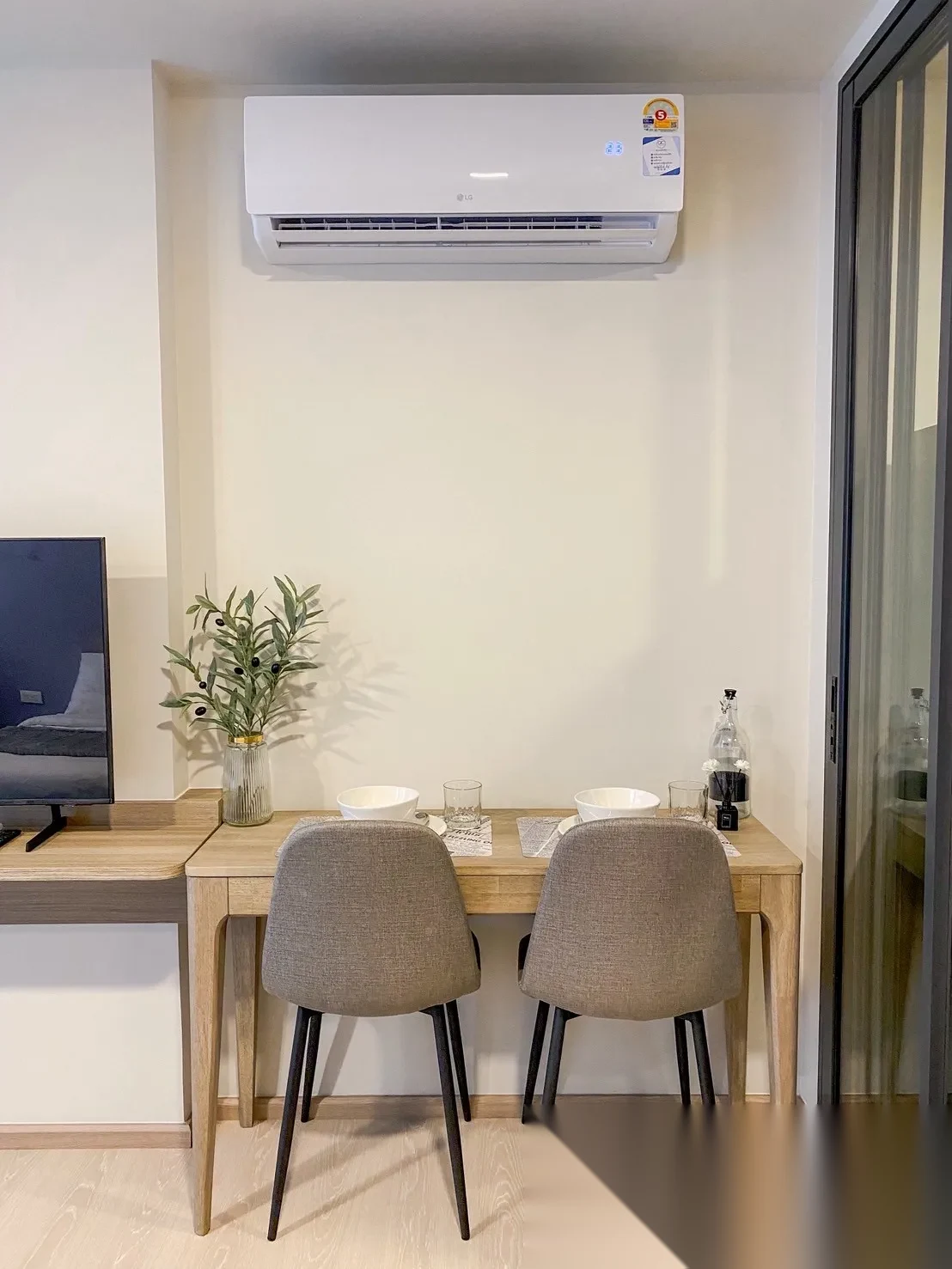 1 Bedroom Apartment for rent at The Base Rise complex · Wichit — photo 5