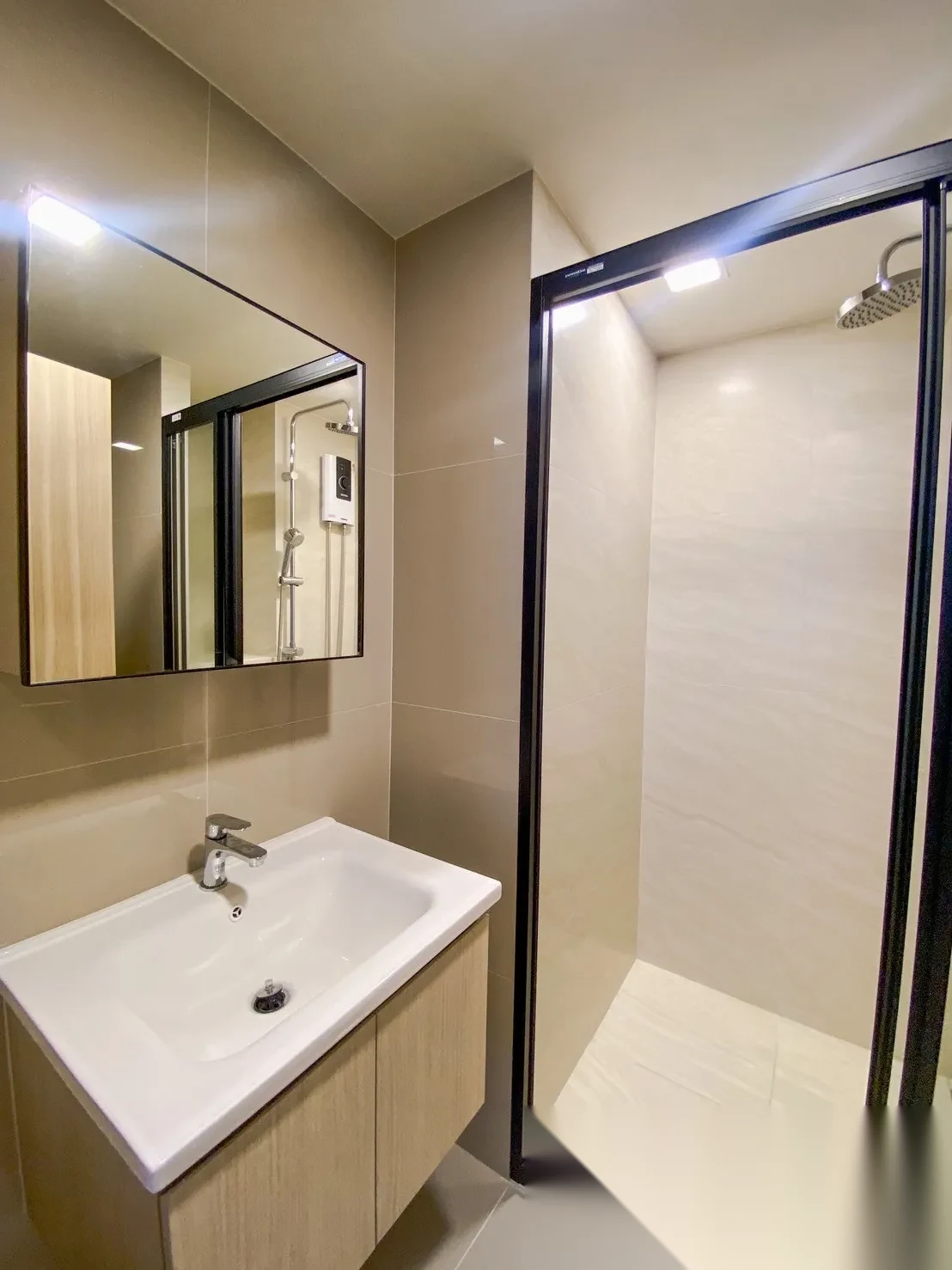 1 Bedroom Apartment for rent at The Base Rise complex · Wichit — photo 11