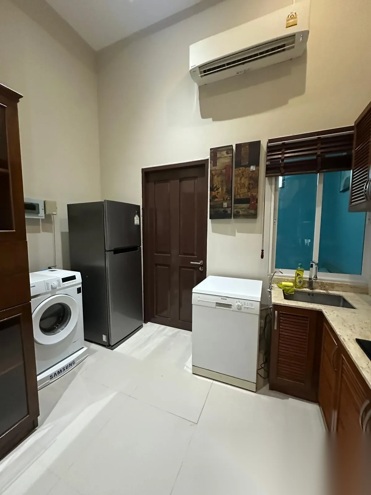 3 Bedroom Villa for rent at Ananda Lake View complex · Thep Krasattri · Garden View — photo 12