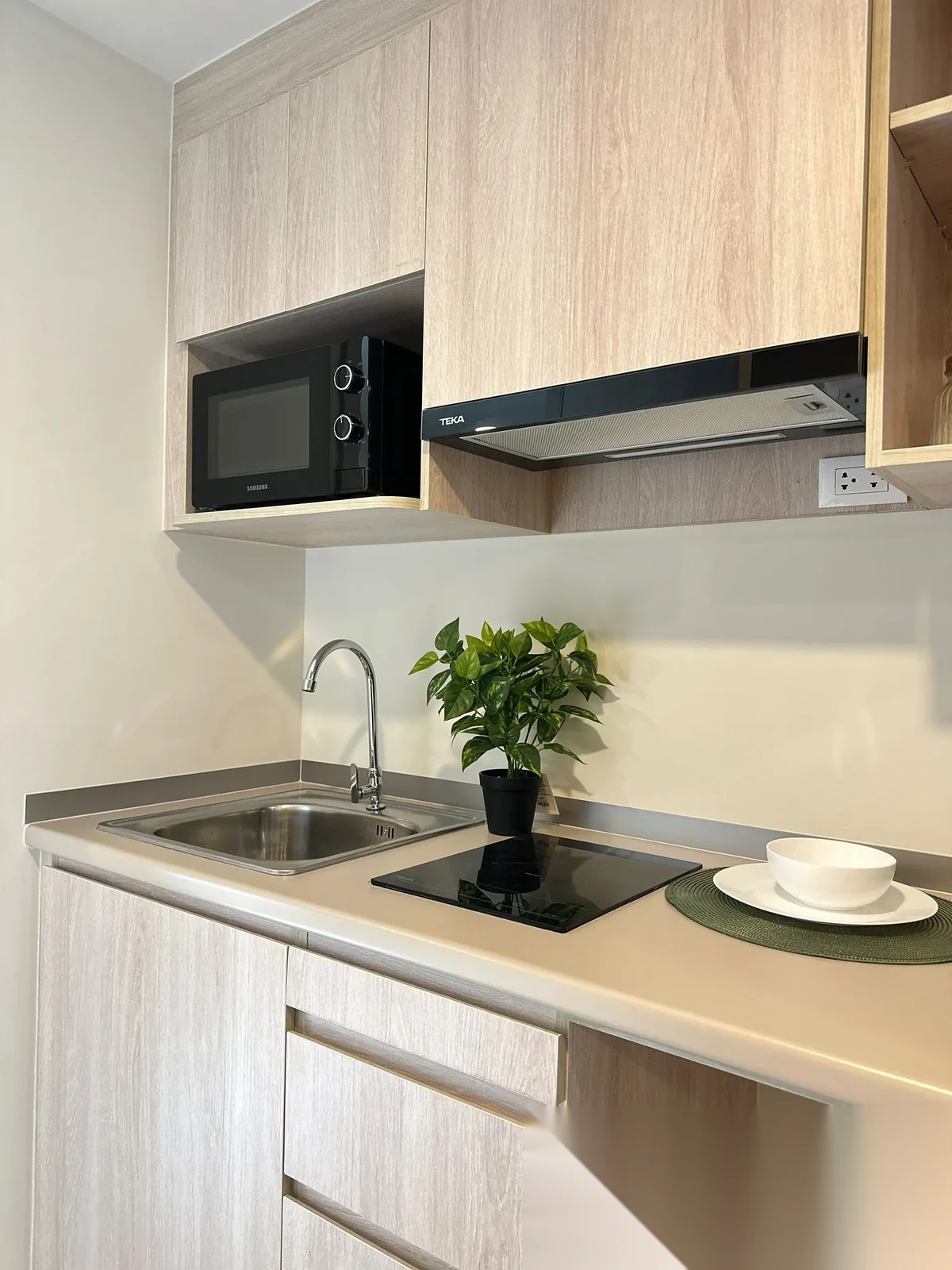 1 Bedroom Apartment for rent at The Origin Kathu-Patong complex · Kathu · Pool Access — photo 4