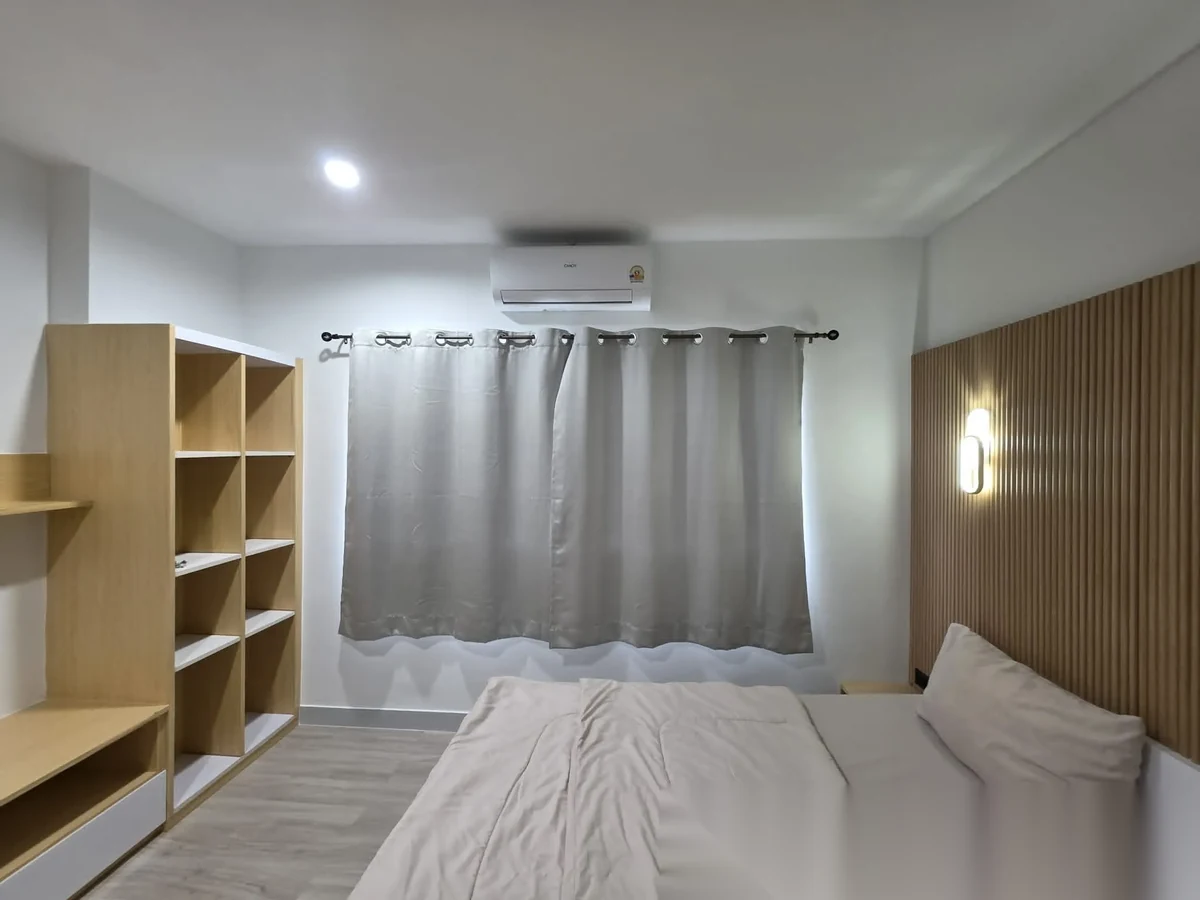 Апартаменты 1BR в ЖК The Green Places Condominium · Пхукет-таун · Вид в сад — фото 3