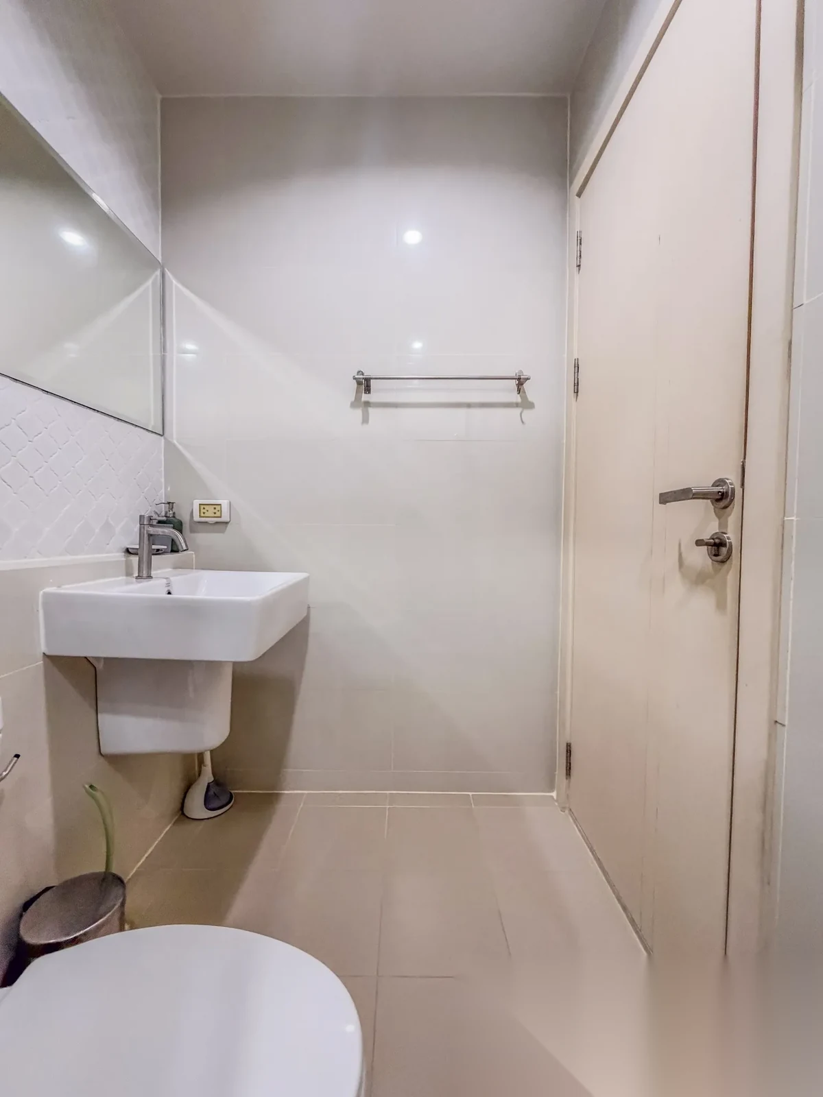 1 Bedroom Apartment for rent at The Base Downtown complex · Wichit — photo 7